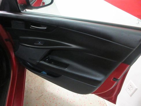 Used 2017 Jaguar XE Premium image 32