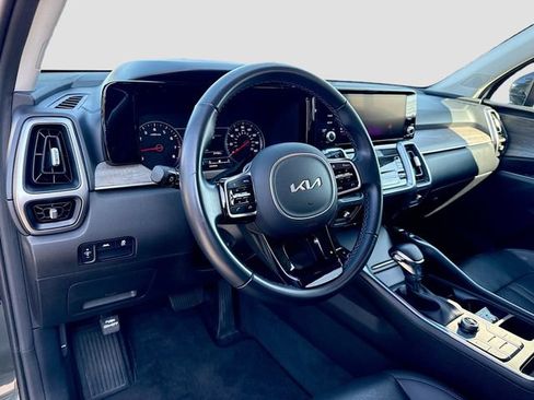 Used 2023 Kia Sorento S AWD/4WD image 14