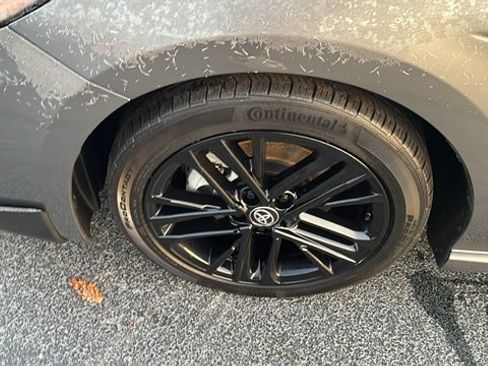 Used 2025 Toyota Camry SE image 34