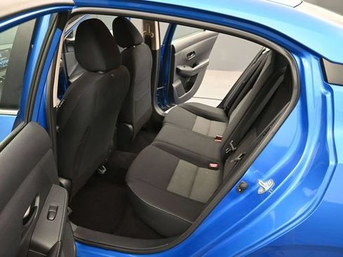 Used 2025 Nissan Sentra SV FWD image 9