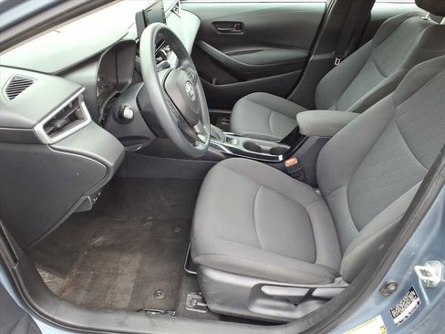 Used 2022 Toyota Corolla LE image 11