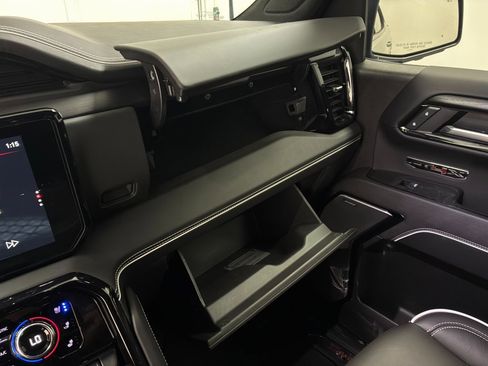 Used 2025 GMC Sierra 1500 AT4X image 44
