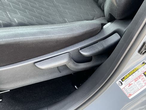 Used 2024 Nissan Kicks SV FWD image 17