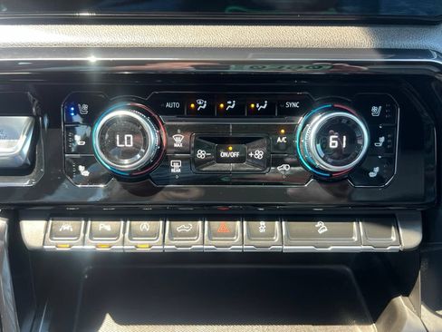 Used 2024 GMC Sierra 1500 AT4 w/ Technology Package AWD/4WD image 87