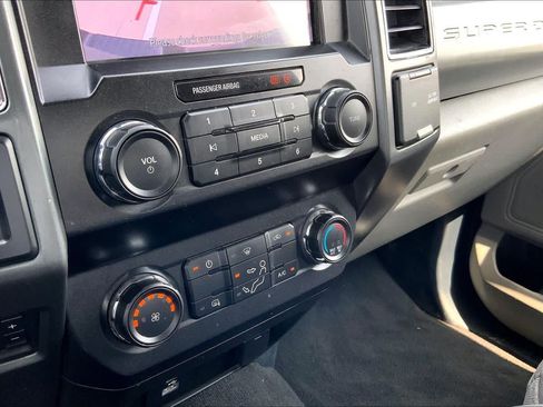 Used 2022 Ford F250 XLT AWD/4WD image 34