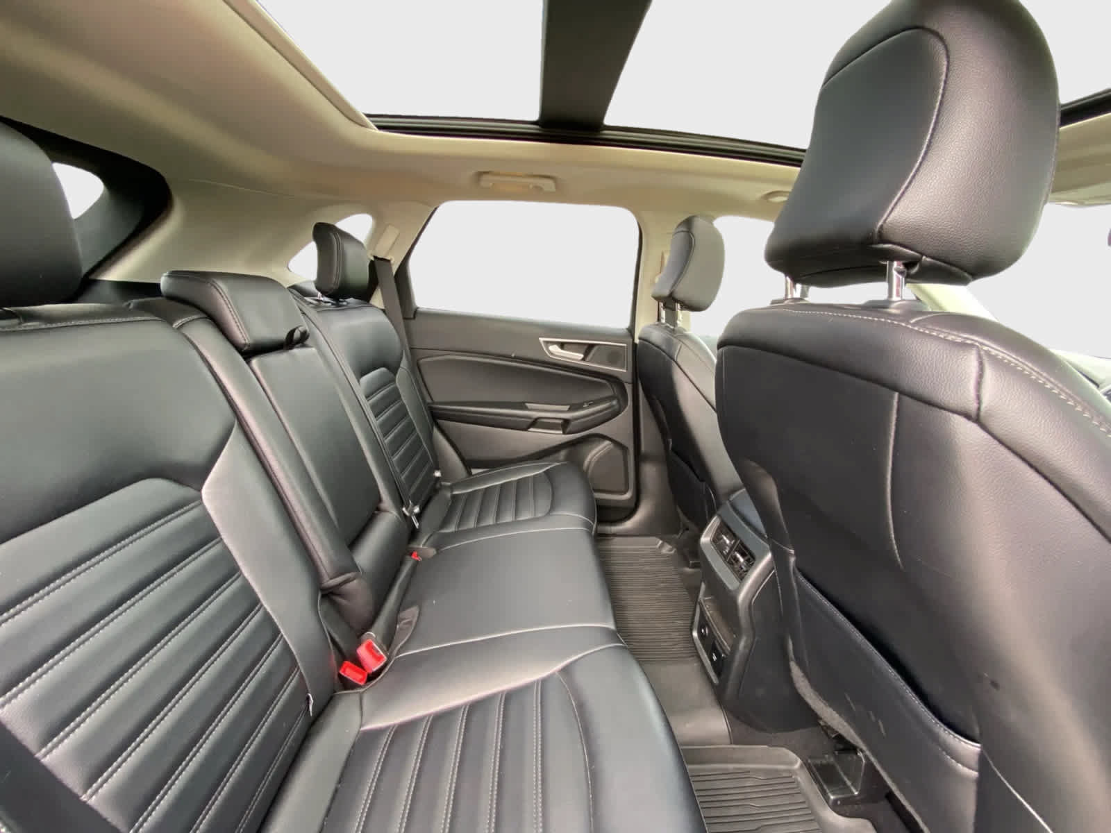 Used 2024 Ford Edge SEL w/ Convenience Package AWD/4WD image 14