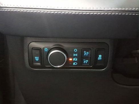 Certified 2025 Ford Mustang Mach-E Premium RWD image 18