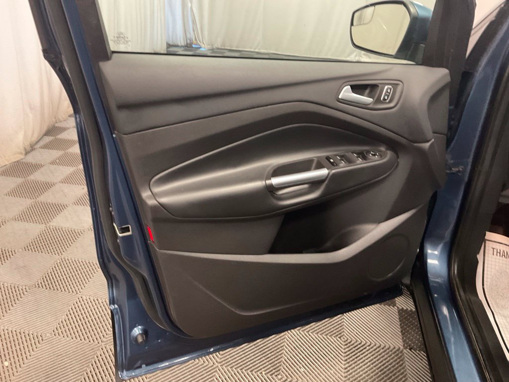 Used 2018 Ford Escape SE w/ SE Sync 3 Package AWD/4WD image 20