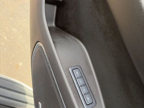 Used 2020 Chevrolet Suburban Premier image 30