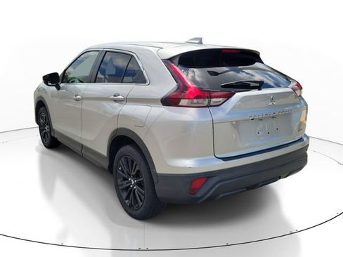Used 2023 Mitsubishi Eclipse Cross LE AWD/4WD image 5