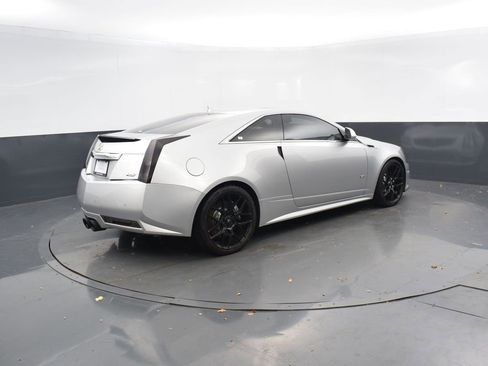 Used 2011 Cadillac CTS V image 6