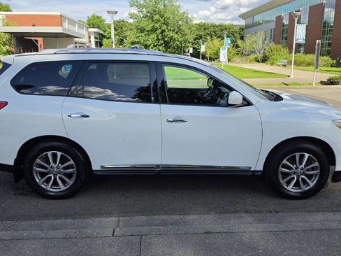 Used 2014 Nissan Pathfinder SL w/ SL Premium Package AWD/4WD image 4