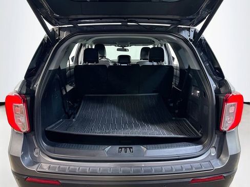 Certified 2021 Ford Explorer XLT w/ Equipment Group 202A image 21