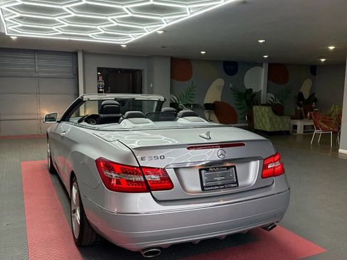 Used 2011 Mercedes-Benz E 350 Cabriolet image 4