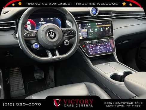 Used 2024 Maserati Grecale GT image 27