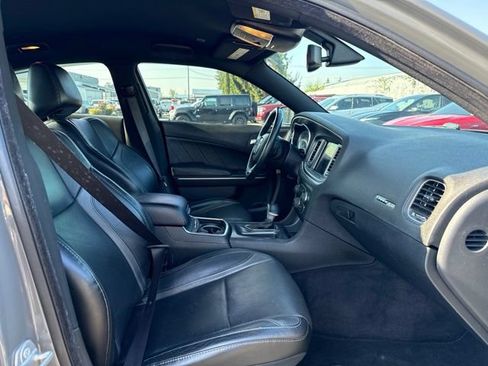 Used 2017 Dodge Charger SXT w/ Plus Group RWD image 6