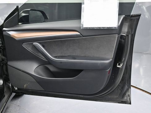 Used 2021 Tesla Model 3 Standard Range Plus image 41