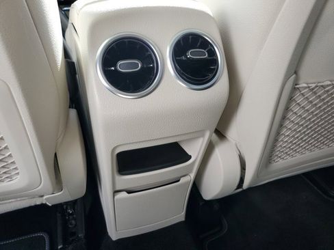 Used 2023 Mercedes-Benz GLB 250 w/ Premium Package image 17