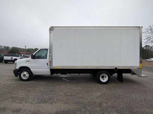 Used 2023 Ford E-350 and Econoline 350 Super Duty w/ Power Windows & Locks Group image 7