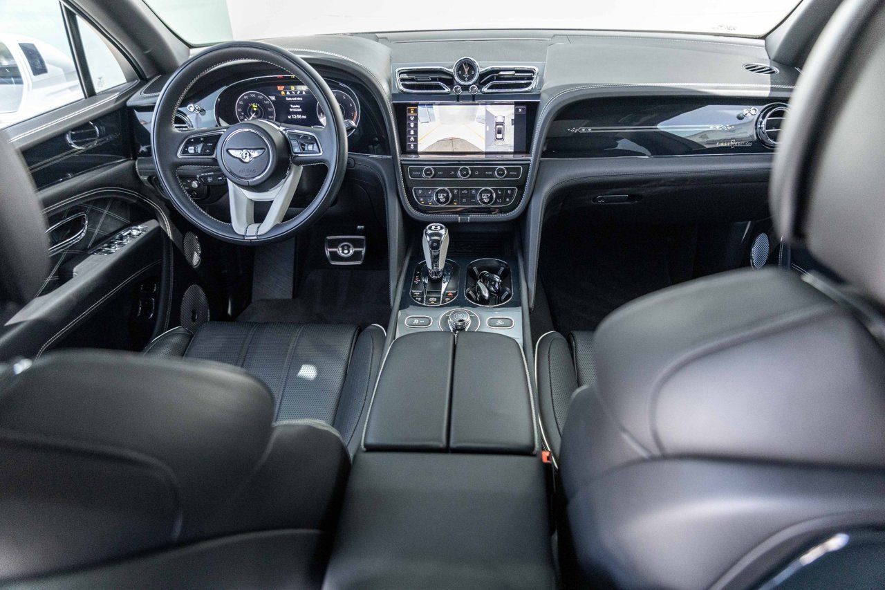 Certified 2023 Bentley Bentayga Extended Wheelbase AWD/4WD image 4