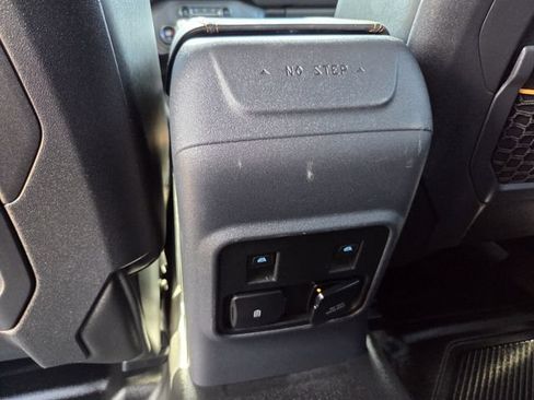 Used 2024 Ford Bronco Badlands AWD/4WD image 15