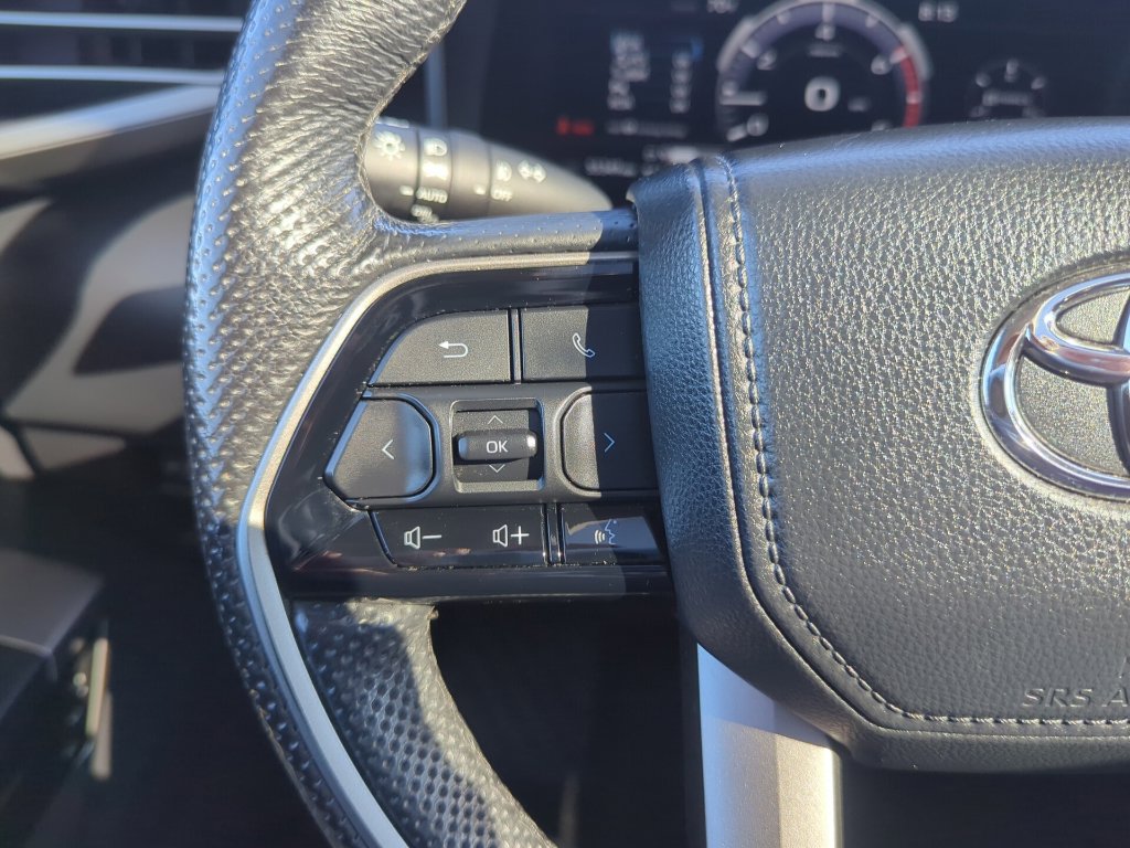 Used 2024 Toyota Tundra Limited AWD/4WD image 31