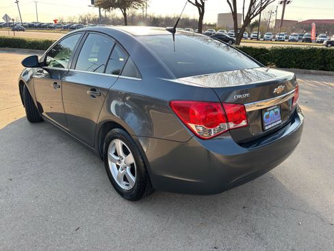 Used 2013 Chevrolet Cruze LT image 8
