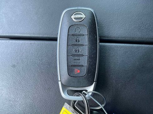 Used 2026 Nissan Rogue SV FWD image 32
