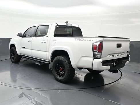 Used 2022 Toyota Tacoma TRD Sport w/ Technology Package RWD image 3