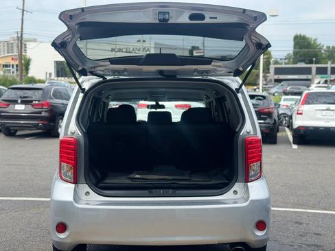 Used 2012 Scion xB FWD image 38