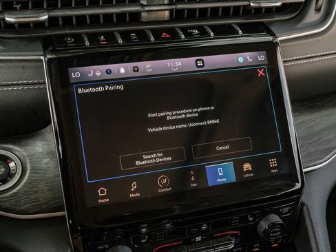 Used 2022 Jeep Grand Cherokee Limited AWD/4WD image 41