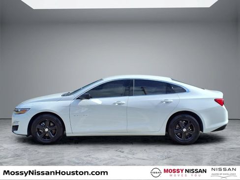 Used 2023 Chevrolet Malibu LS FWD image 5