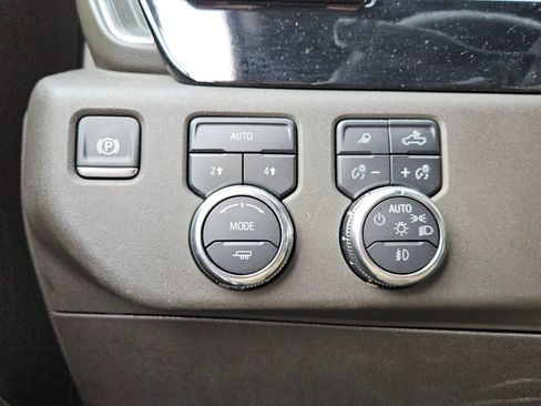 Used 2025 GMC Sierra 1500 SLT AWD/4WD image 25