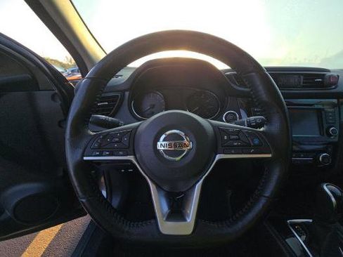 Used 2021 Nissan Rogue Sport SL w/ Premium Package image 8