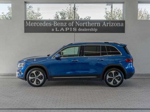 Certified 2025 Mercedes-Benz GLB 250 4MATIC image 2
