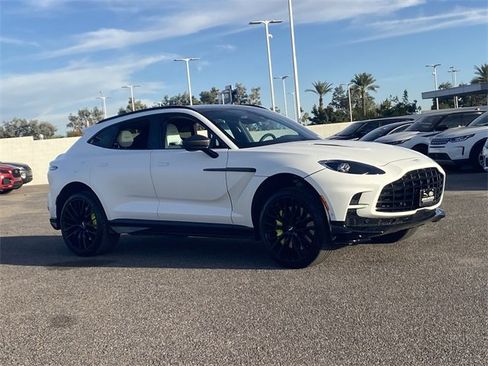 Used 2023 Aston Martin DBX 707 image 4