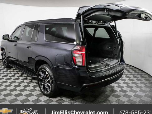 Used 2022 Chevrolet Suburban RST w/ Luxury Package image 35