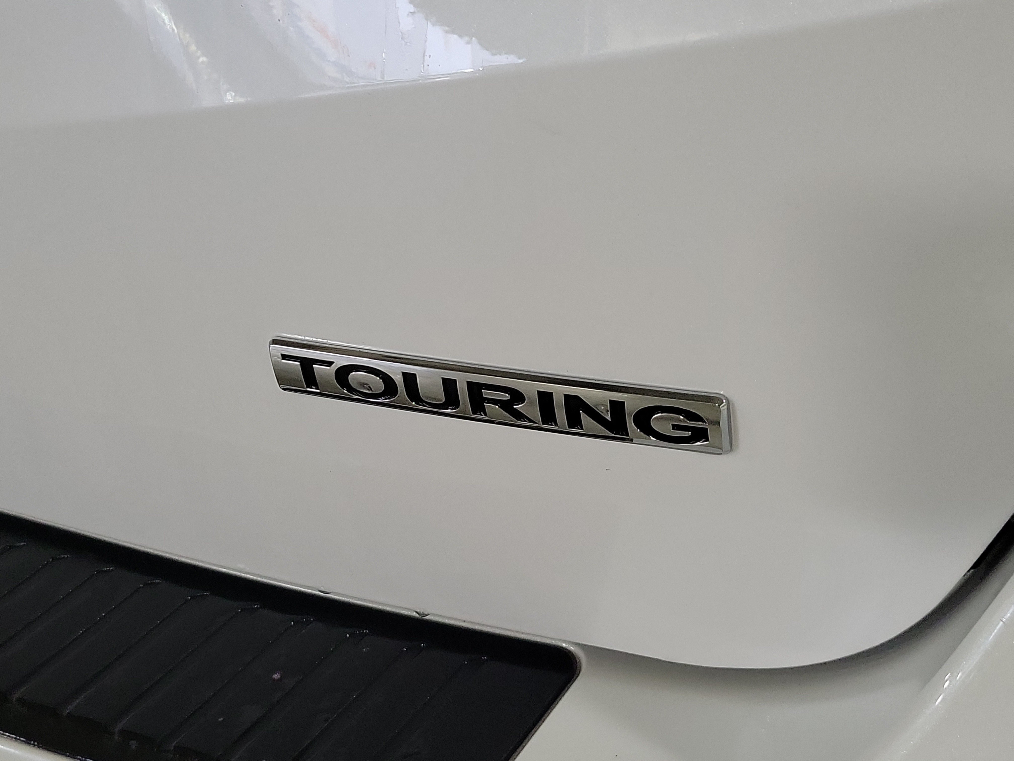 Certified 2024 Honda Odyssey Touring image 6