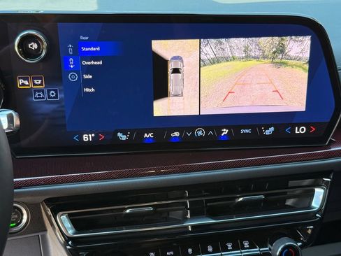 Used 2024 Chevrolet Traverse Z71 w/ LPO, Floor Liner Package AWD/4WD image 19