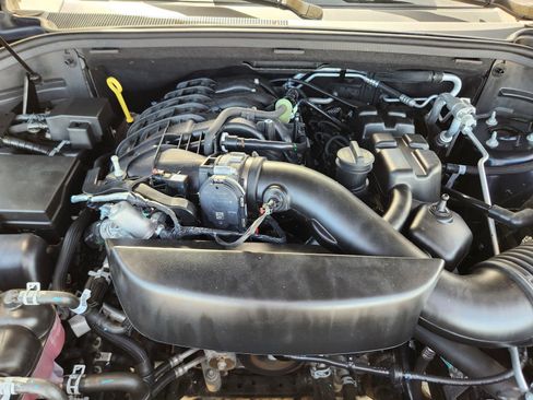 Used 2025 Dodge Durango GT AWD/4WD image 34