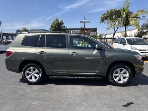 Used 2010 Toyota Highlander 2WD image 6