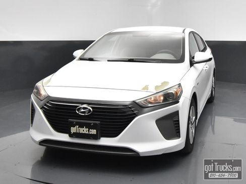 Used 2018 Hyundai Ioniq Blue FWD image 45