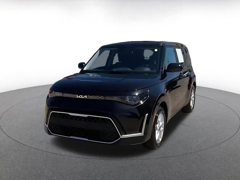 Used 2025 Kia Soul LX w/ LX Technology Package image 15