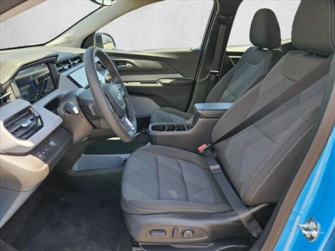 New 2027 Chevrolet Bolt LT w/ Comfort Package FWD image 4