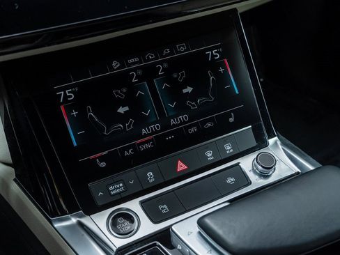 Used 2024 Audi Q8 e-tron Premium image 17