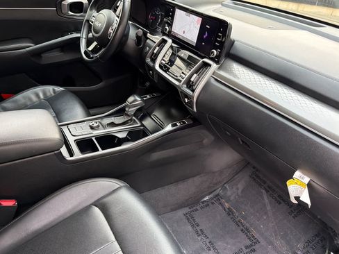 Used 2022 Kia Sorento S FWD image 18