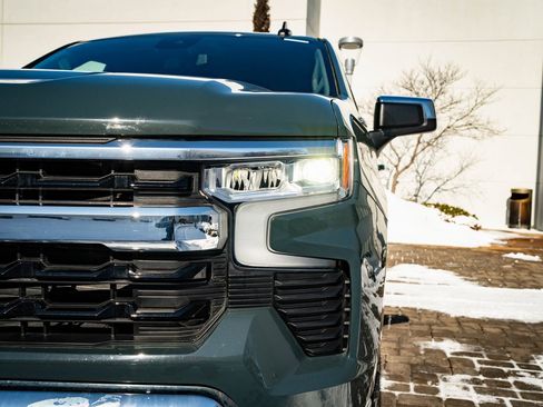 Used 2025 Chevrolet Silverado 1500 LT image 14