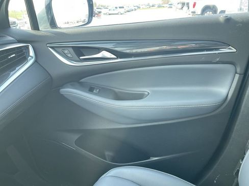 Used 2024 Buick Enclave Essence w/ Experience Buick Package FWD image 31