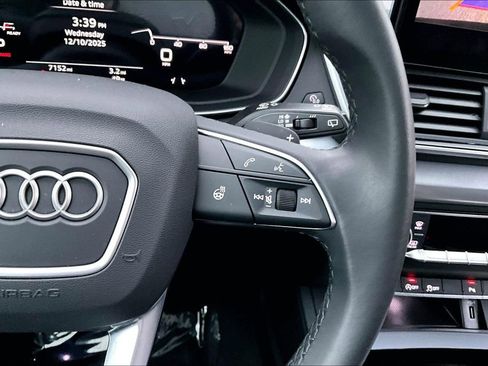 Used 2025 Audi Q5 2.0T Premium w/ Convenience Plus Package image 12