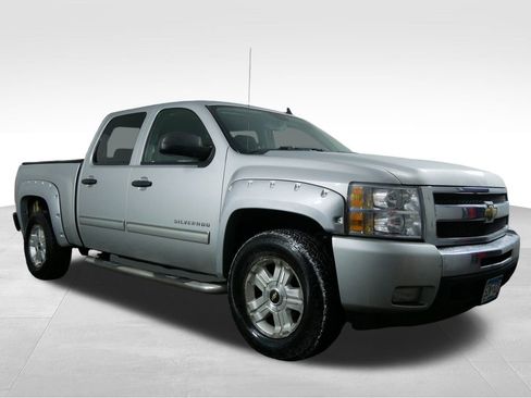 Used 2010 Chevrolet Silverado 1500 LT w/ Power Pack Plus image 2